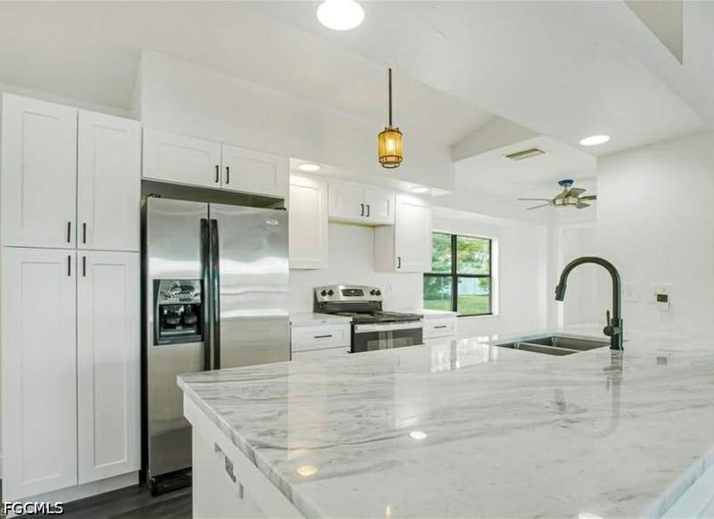 3 bedroom SingleFamilyResidence at 2935 SW 1st Pl, Cape Coral, Cape Coral — photo 4