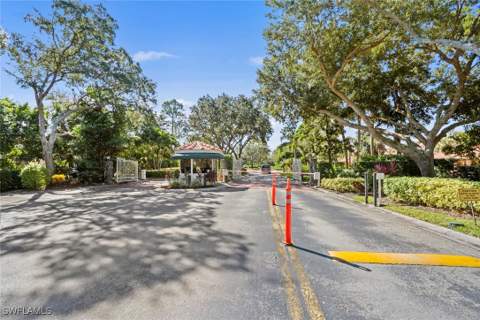 2373 Hidden Lake Ct 8110, Naples FL - photo 24 of 37
