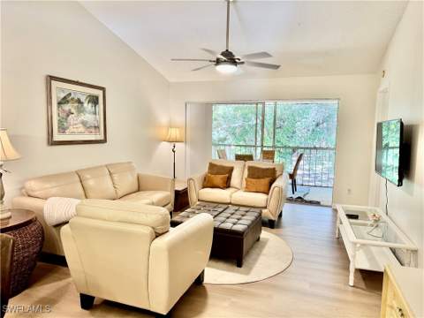 645 Squire Ct 202, Naples FL - photo 21 of 41