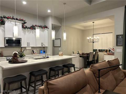 4302 NE 20th Pl, Cape Coral FL - photo 10 of 32