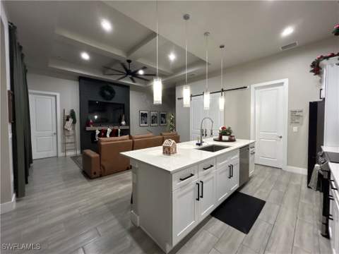 4302 NE 20th Pl, Cape Coral FL - photo 8 of 32