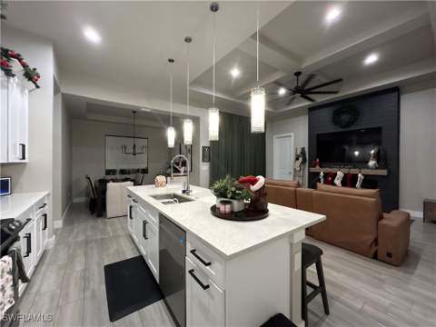 4302 NE 20th Pl, Cape Coral FL - photo 9 of 32