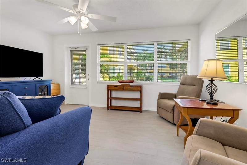 1 bedroom Condominium at 207 8th Ave S 207A, Garden Manor, Naples — photo 5