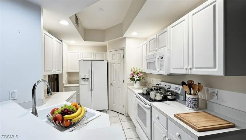 2 bedroom Condominium at 14999 Rivers Edge Ct 202, Rivers Edge, Fort Myers — photo 3