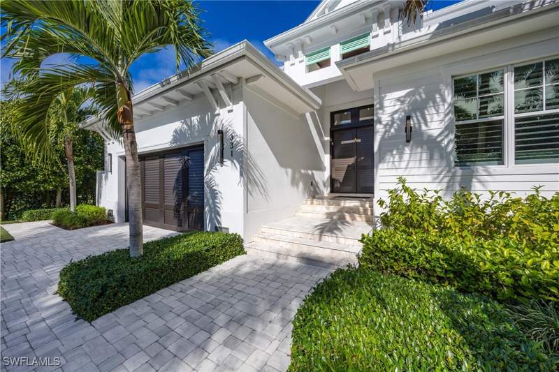 3 bedroom SingleFamilyResidence at 331 Spring Line Dr, Moorings, Naples — photo 4