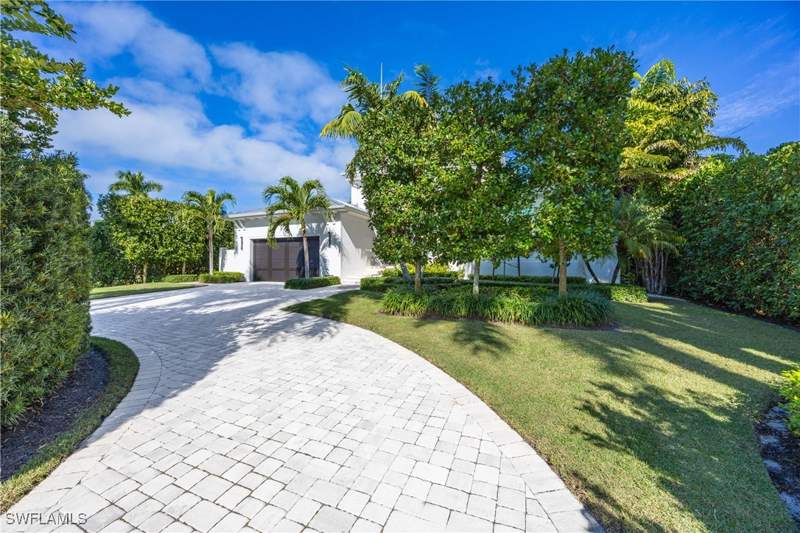 3 bedroom SingleFamilyResidence at 331 Spring Line Dr, Moorings, Naples — photo 5