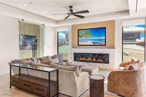 793 San Carlos Dr, Fort Myers Beach FL - photo 8 of 37