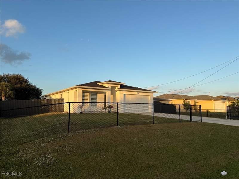 3 bedroom SingleFamilyResidence at 3006 40th St SW, Lehigh Acres, Lehigh Acres — photo 2