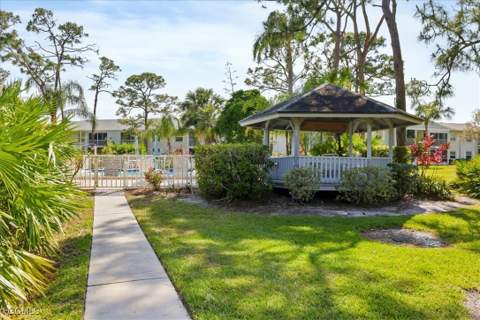 7086 Nantucket Cir 6, North Fort Myers FL - photo 10 of 42