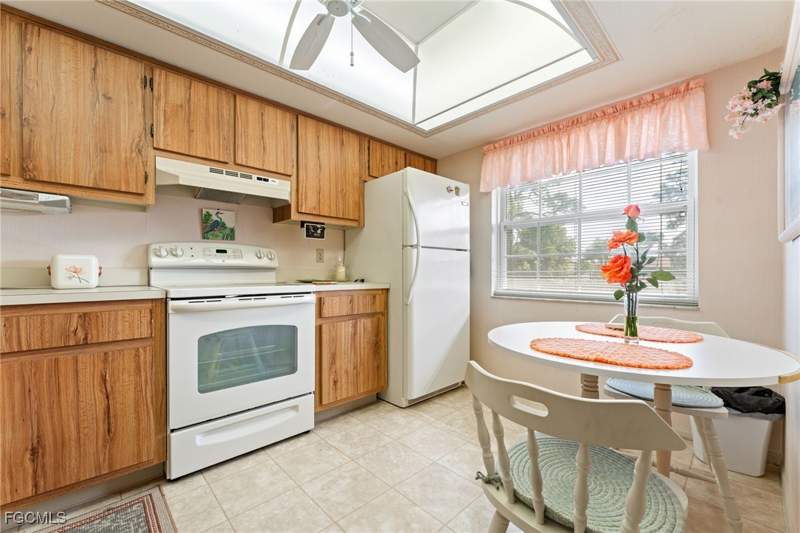 2 bedroom Condominium at 7086 Nantucket Cir 6, Nantucket, North Fort Myers — photo 3