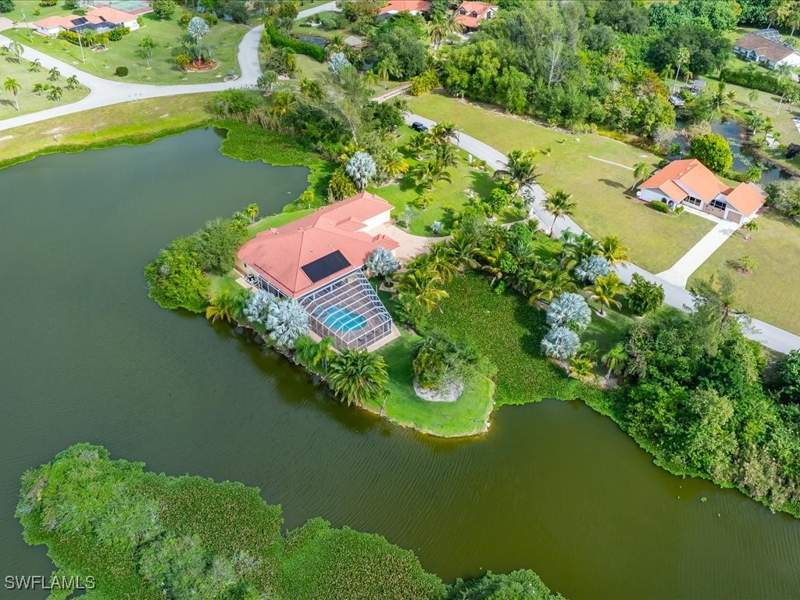 5 bedroom SingleFamilyResidence at 24885 Trost Blvd, Bell Villa, Bonita Springs — photo 3