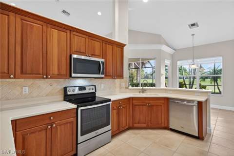 8968 Morgan Ct, Naples FL - photo 8 of 31