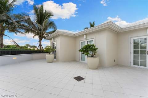 8473 Bay Colony Dr 701, Naples FL - photo 16 of 25