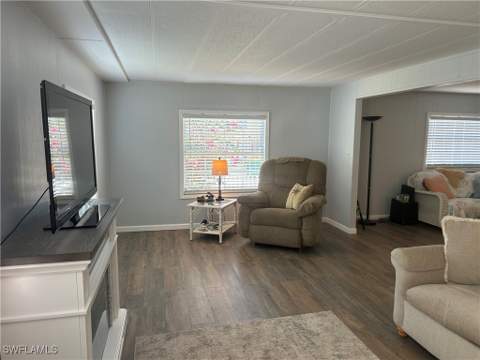 221 Indian Key Ln 254, Naples FL - photo 7 of 10
