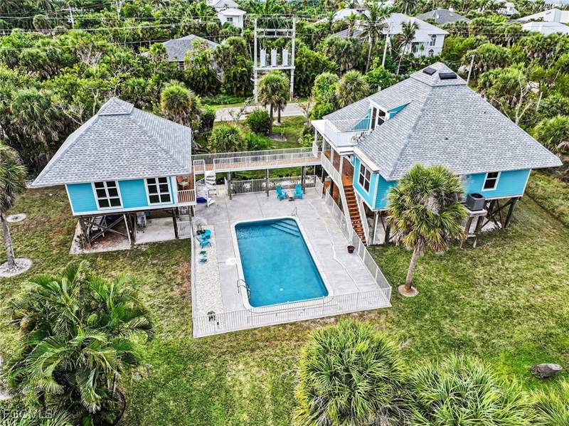4 bedroom SingleFamilyResidence at 400 Rabbit Rd, Sanibel River, Sanibel — photo 2