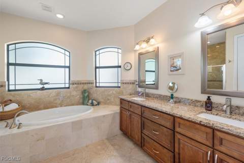 2011 NW 9th Pl, Cape Coral FL - photo 12 of 22