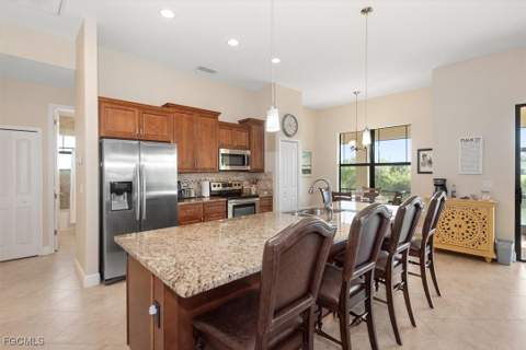 2011 NW 9th Pl, Cape Coral FL - photo 7 of 22