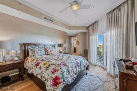 13675 Vanderbilt Dr 707, Naples FL - photo 15 of 29
