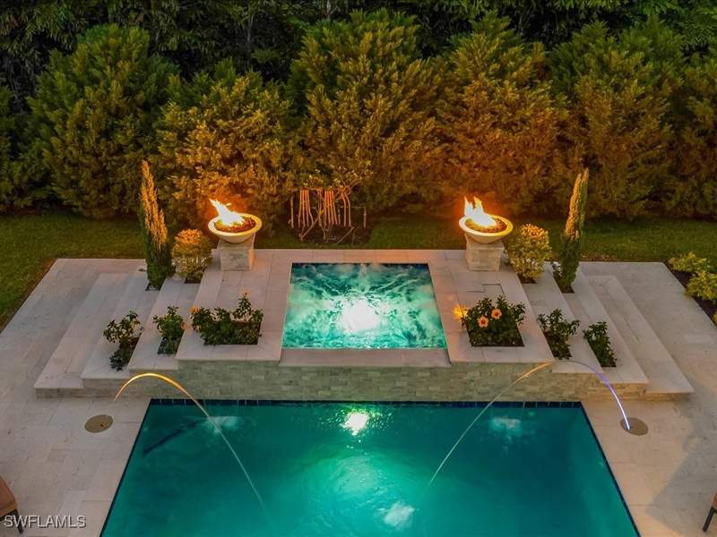 4 bedroom SingleFamilyResidence at 624 Ridge Dr, Pine Ridge, Naples — photo 4
