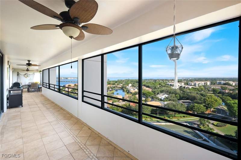 3 bedroom Condominium at 5260 S Landings DR 1409, ARIEL, Fort Myers — photo 2