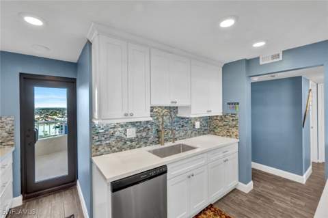 380 Seaview Ct 1703, Marco Island FL - photo 13 of 50