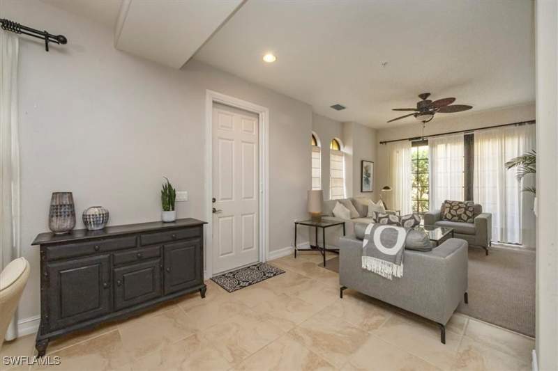 2 bedroom Condominium at 9105 Yuba Ln 7902, Ole, Naples — photo 2