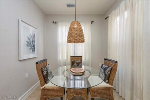 9105 Yuba Ln 7902, Naples FL - photo 7 of 25