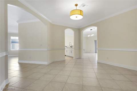 2082 E Tobago Cir, Fort Myers FL - photo 10 of 39
