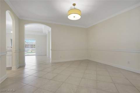 2082 E Tobago Cir, Fort Myers FL - photo 9 of 39
