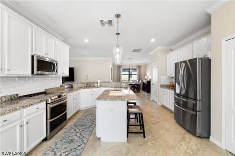 4698 Abaca Cir, Naples FL - photo 7 of 39