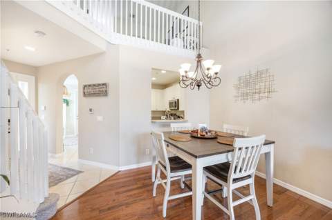 1320 Mariposa Cir 104, Naples FL - photo 8 of 39