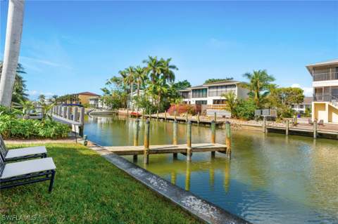 1517 Chesapeake Ave B3, Naples FL - photo 15 of 21
