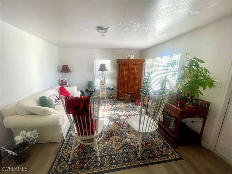 4 bedroom SingleFamilyResidence at 1339 5th Ave N, River Park, Naples — photo 3