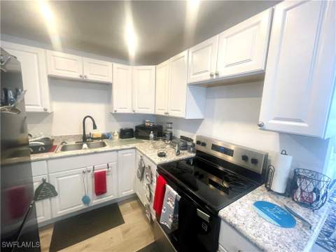 1339 5th Ave N, Naples FL - photo 6 of 17