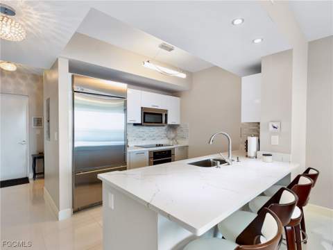 3000 Oasis Grand Blvd 1206, Fort Myers FL - photo 10 of 49