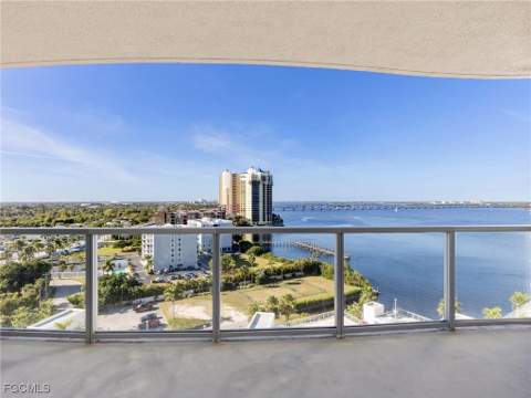 3000 Oasis Grand Blvd 1206, Fort Myers FL - photo 19 of 49