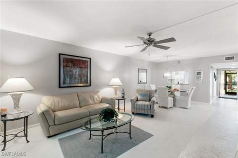 1828 Kings Lake Blvd 103, Naples FL - photo 10 of 31