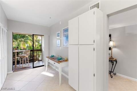 1828 Kings Lake Blvd 103, Naples FL - photo 15 of 31