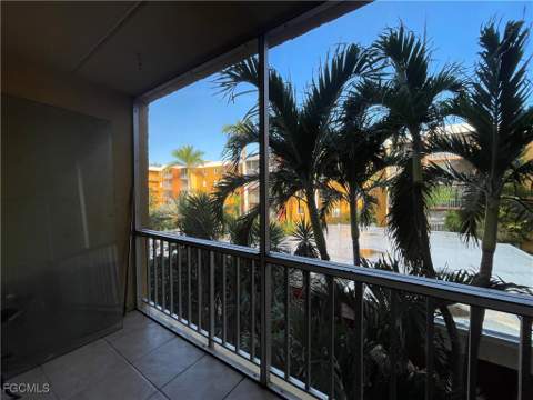 2366 E Mall Dr 304, Fort Myers FL - photo 17 of 42