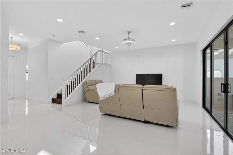4 bedroom SingleFamilyResidence at 20908 Thistle Leaf Ln, Rivercreek In Estero, Estero — photo 5