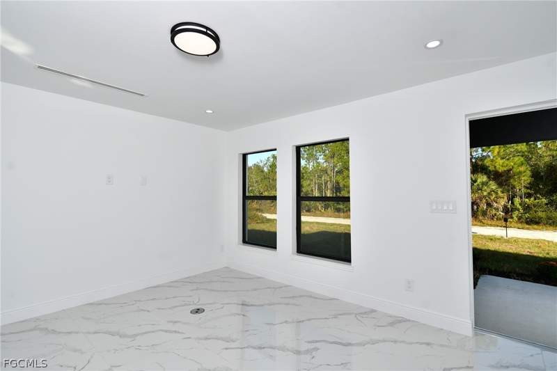 3 bedroom SingleFamilyResidence at 3417 57th St W, Lehigh Acres, Lehigh Acres — photo 4