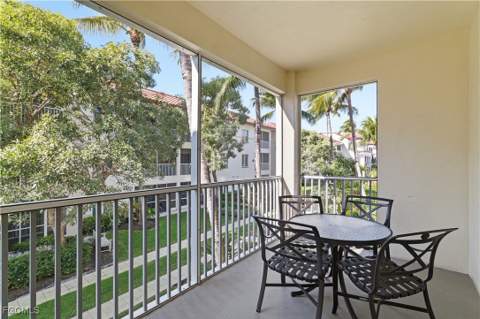 221 9th St S 217, Naples FL - photo 17 of 42