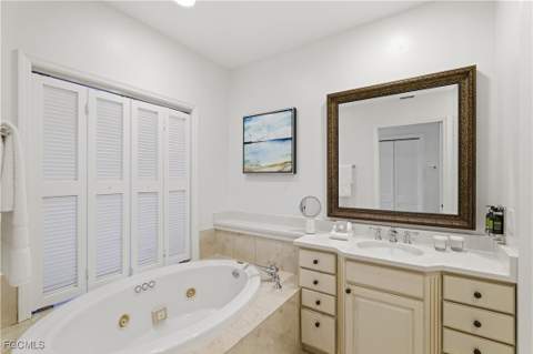221 9th St S 403, Naples FL - photo 14 of 32