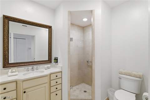 221 9th St S 403, Naples FL - photo 15 of 32