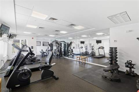 221 9th St S 403, Naples FL - photo 20 of 32