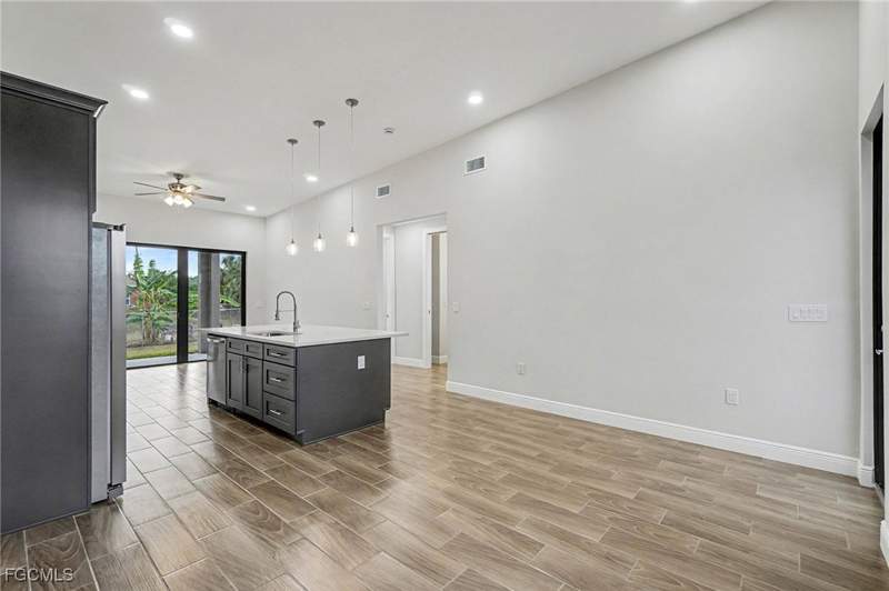 3 bedroom SingleFamilyResidence at 3013 4th St SW, Lehigh Acres, Lehigh Acres — photo 3