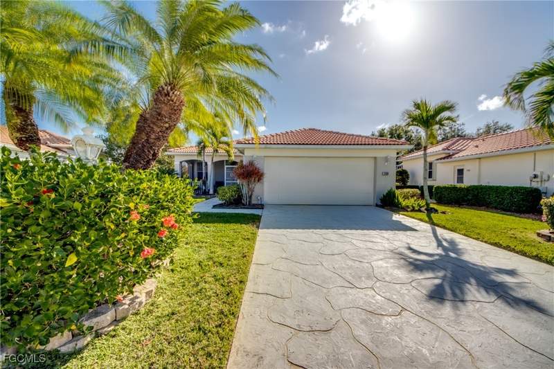 2 bedroom SingleFamilyResidence at 2260 Rio Nuevo Dr, Del Vera Country Club, North Fort Myers — photo 2