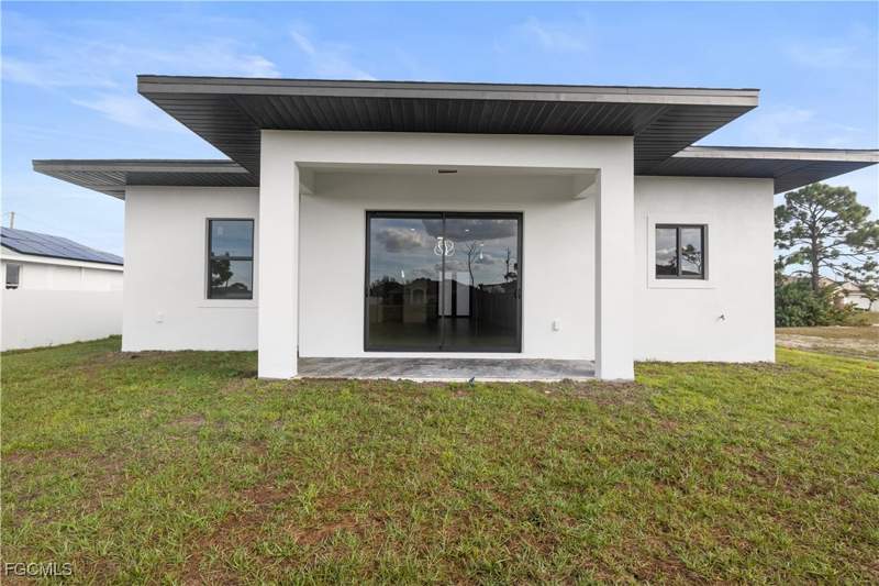 4 bedroom SingleFamilyResidence at 2810 NW 19th Ave, Cape Coral, Cape Coral — photo 5