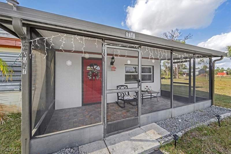 2 bedroom SingleFamilyResidence at 2099 Summerall Rd, Muse, Labelle — photo 3