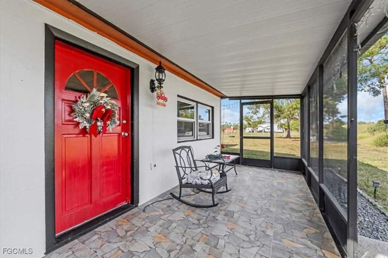 2 bedroom SingleFamilyResidence at 2099 Summerall Rd, Muse, Labelle — photo 4
